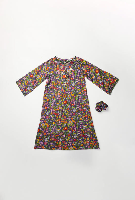 Colorful garden *with scrunchies*