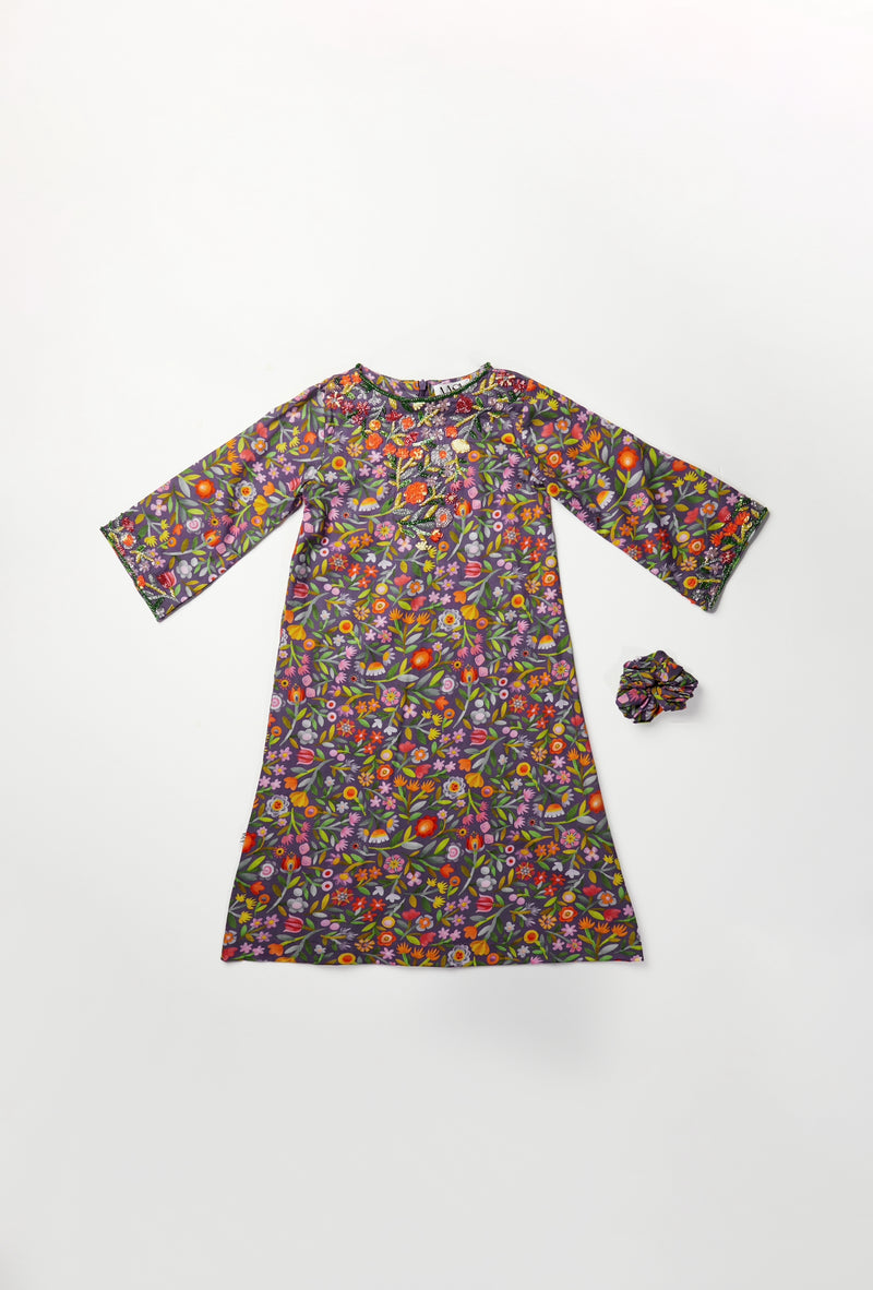 Colorful garden *with scrunchies*