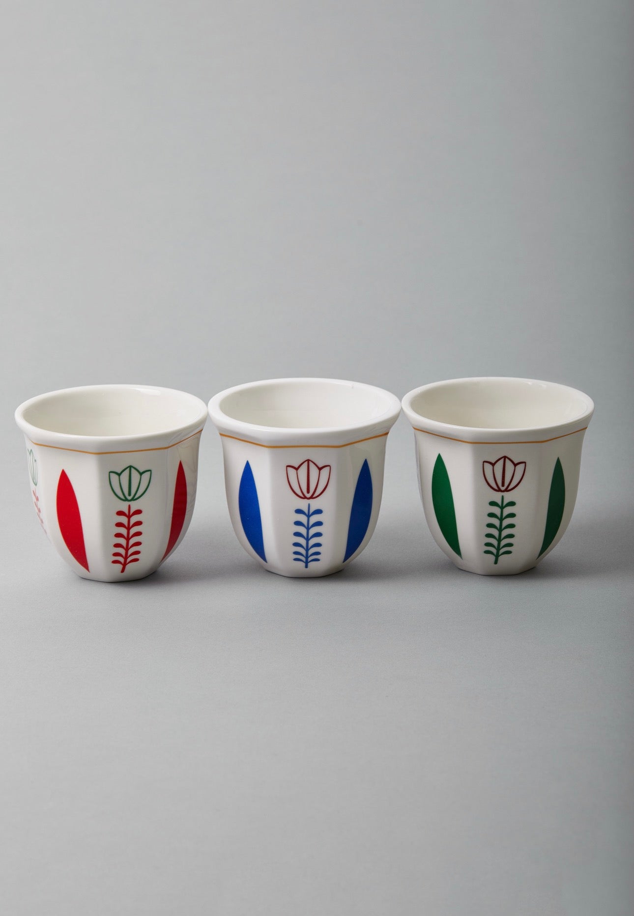 Majlis Mugs — فناجيـل المجلس